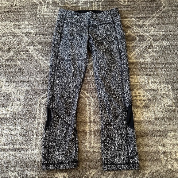 Lululemon Pace Rival Crop 22” Power Luxtreme Suited Jacquard Black White / Black - Picture 6 of 16